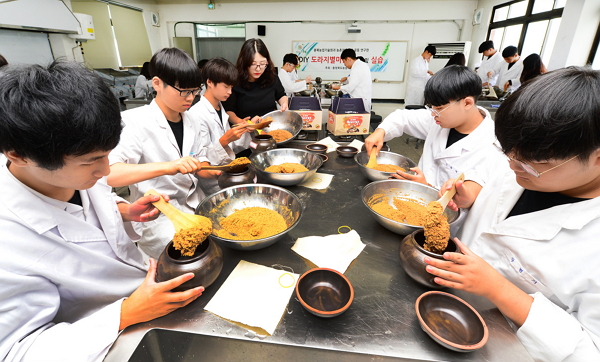 전통 된장, 누구나 간편하게 만들어요.