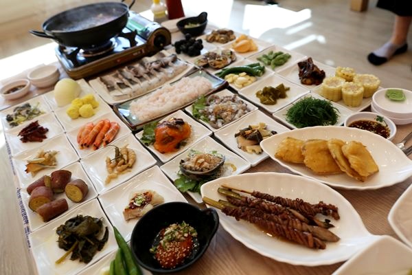 여수 맛집 사계절횟집 보양식 하모샤브샤브와 함께 갓 잡아 올린 활어회 제공