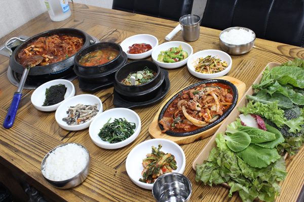 아산 맛집 아리랑식당 국내산 우렁을 사용한 우렁쌈밥 인기