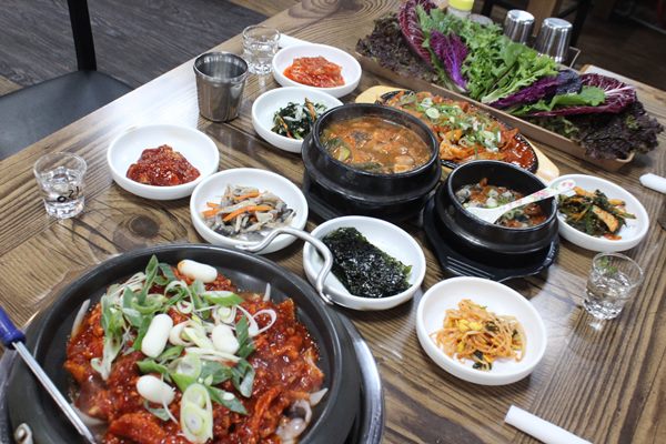 아산 맛집 아리랑식당 2대째 이어져오는 우렁쌈밥 인기