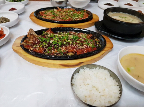 왕가수라청, 대표적인 속초 맛집으로 선정… 방송 이후 사람들 붐벼
