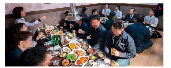 무거운 침묵에 휩싸인 부산시청…공무원들, 충격적