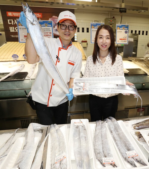 [포토]메가마트 제주 갈치 반값 할인