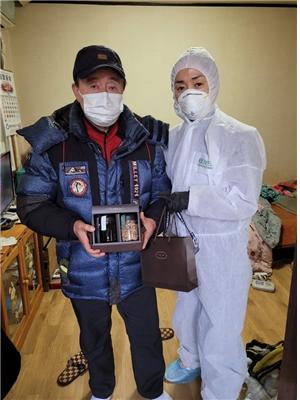 협동조합 리본, 다정한 진 도라지 세트 부산 취약층 어르신에 전달