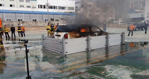 전기차 리튬이온배터리 화재진압 시험, 부산 스타트업 제품 쓰였다
