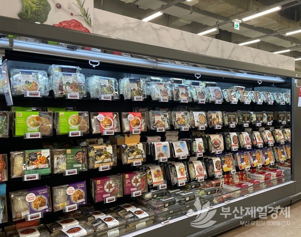 홈플러스 아시아드점, 영남지역 최초 메가푸드마켓으로 변신