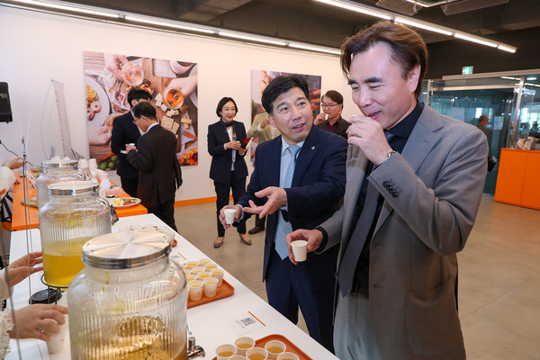 동아대, 새 수익사업 시작… 단감 와인 동감 스토어 오픈
