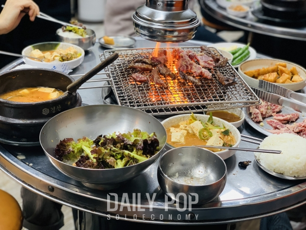 [주관적 맛집] 숯불갈비집 풍년집의 히든 메뉴는 상추 무침과 된장찌개