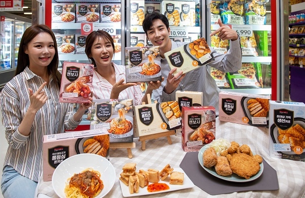 [식품업계, 간편식이 미래다] 홈플러스, 프리미엄 PB 간편식 시그니처...레스토랑을 집으로