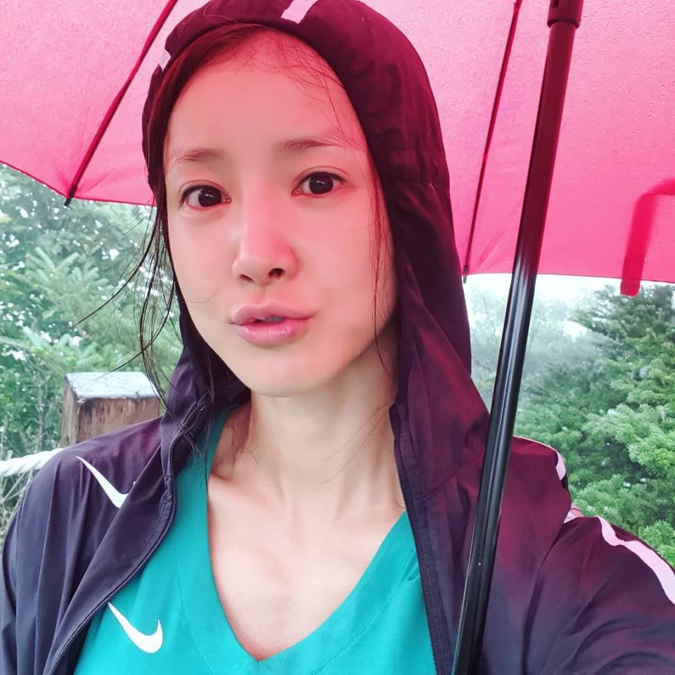 이시영, 최근 SNS에 아침에 청계산 갈때마다 꼭...