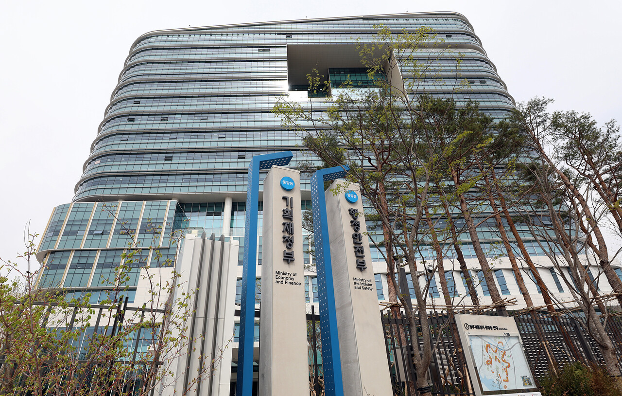 공공기관 경영평가 결과 목전…낙제점 걸린 기관장 자리보전 노심초사