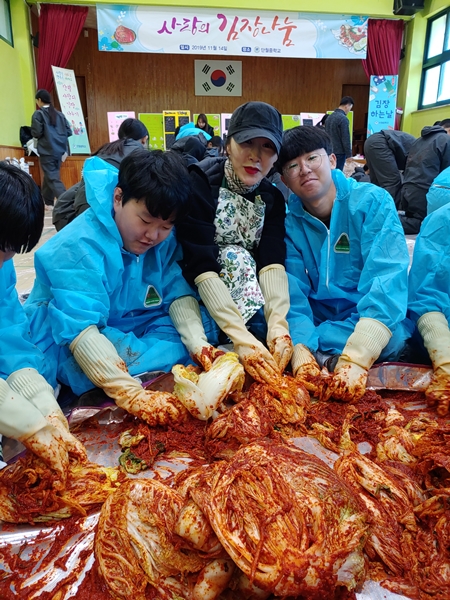 단월중학교, 사랑의 김치나눔