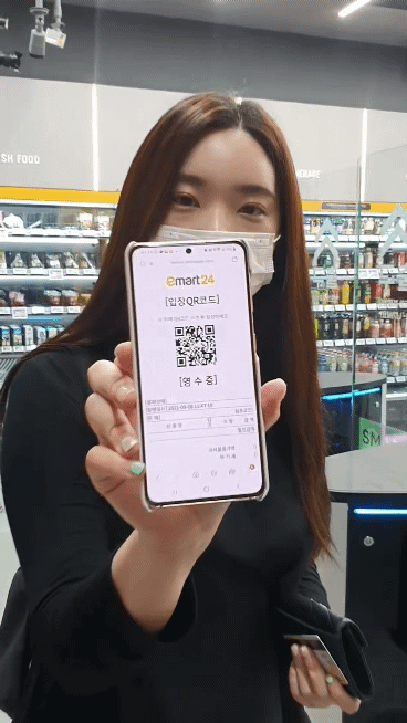 [르포] 그냥 집어가세요…이마트24 완전스마트매장 가보니