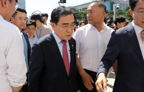 민주당, 태영호 의원 징계안 제출키로