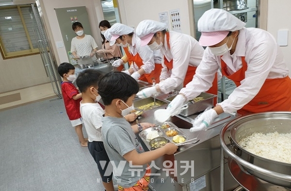 동부교육지원청, 유치원 급식 안전 긴급 점검 실시