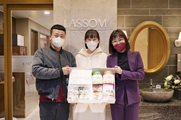 롯데푸드, 다섯 쌍둥이 가족에 필요한 영유아식 일체 등 지원 약속