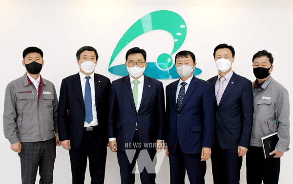 aT, 인삼산업 활성화 및 수출 경쟁력 강화 모색
