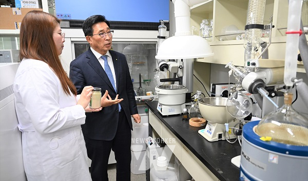 aT, 지속가능한 먹거리 비전 모색 및 미래 유망 신식품 육성 논의