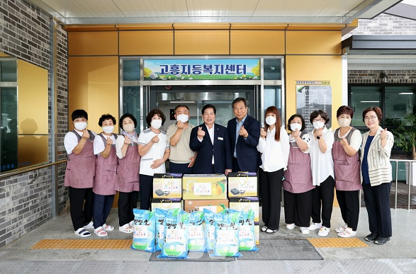 공영민 고흥군수, 추석 명절 맞아 노인복지시설 위문