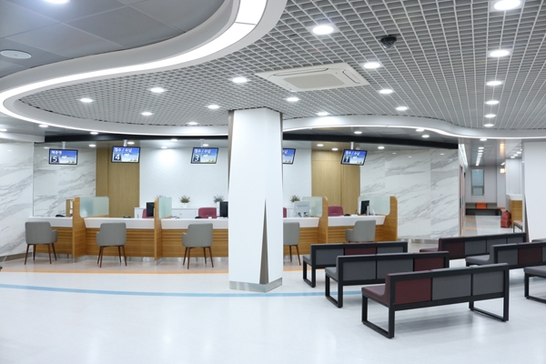 한국병원, 리모델링 마무리…로비와 내과 새 단장
