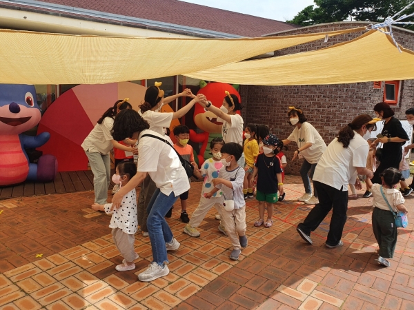 삼화휴먼시아어린이집, 지꺼진 놀이장터 수익금 기탁