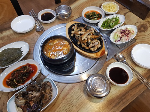 2만원의 행복 장어구이,간장게장,민물새우된장찌개 장어정식 대부도 맛집으로 여행객 발길이 이어져
