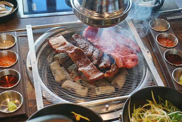 설 연휴 시흥 식도락 여행으로 인기 높은 정왕동 배곧신도시 육장장이 가족 외식 인기