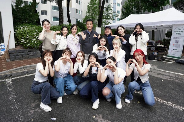 그린하모니아트 공연단, 재능봉사로 성북구 더함 플리마켓 축하 공연 진행