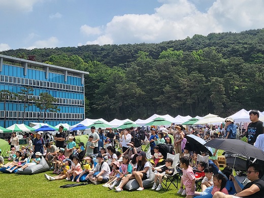경기기회마켓, 중고물품 구매자와 가족나들이객 몰려