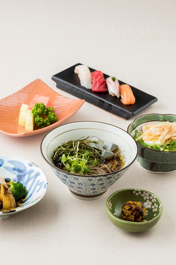 쉐라톤 서울 팔래스 강남 호텔, 흑두부 냉소바와 중국식 냉면 선보여