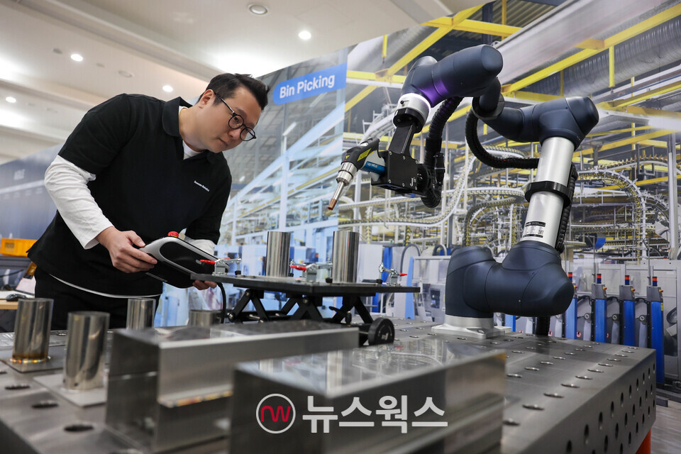 두산로보틱스, 신규 로봇 솔루션 대거 공개…