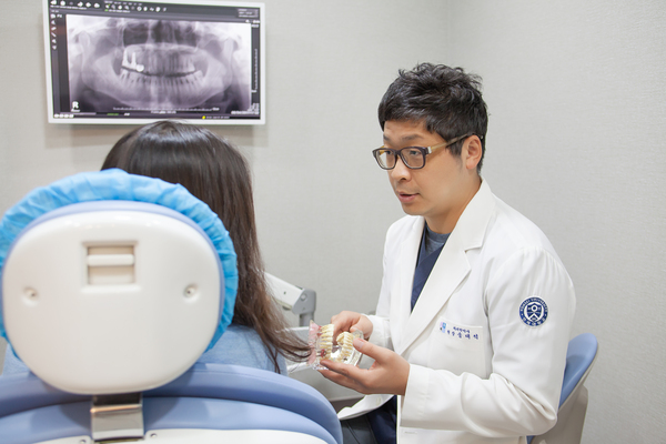  임플란트, 병원 선택 시 따져봐야 할 세 가지 조건… 전문의 수술능력-병원 신뢰도-가격 