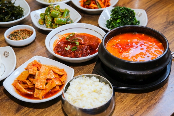 알쓸맛집 알아두면 쓸데 있는 경주맛집 전통맷돌순두부