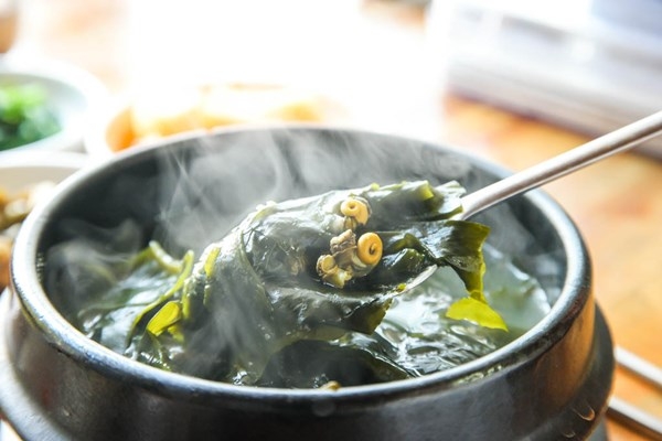 제주도민이 사랑하는 25년 전통 해장국, 함덕 맛집은 이곳으로