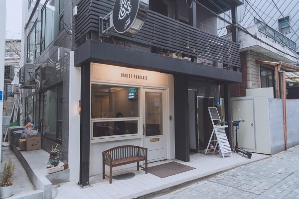 연남동 디저트카페 어니스트 팬케이크 깔끔한 맛으로 주목
