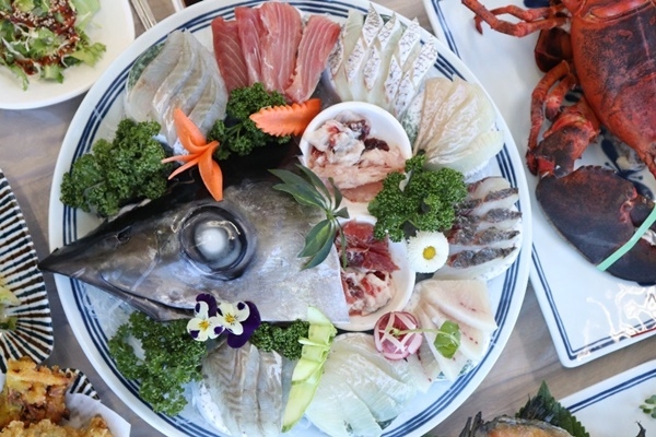 소래포구 맛집 성복수산, 참치, 킹크랩, 대게, 랍스타 등 다양한 해산물 세트 메뉴 선보여