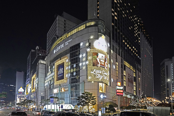 강남에 밀리고 잠실에 치이고… 명동 롯데백화점 매출 3위