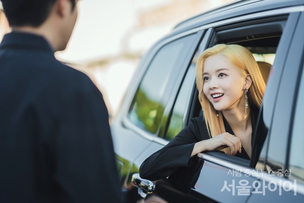 [글렌다박&] 노정의 화려하고 거침없는 엔제이 표현 위해 탈색 ①