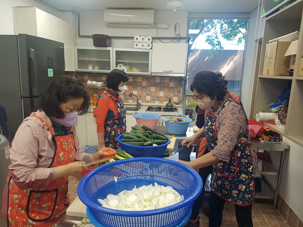 흥봉이봉사단, 이웃과 나누며 함께하는 밥상공동체