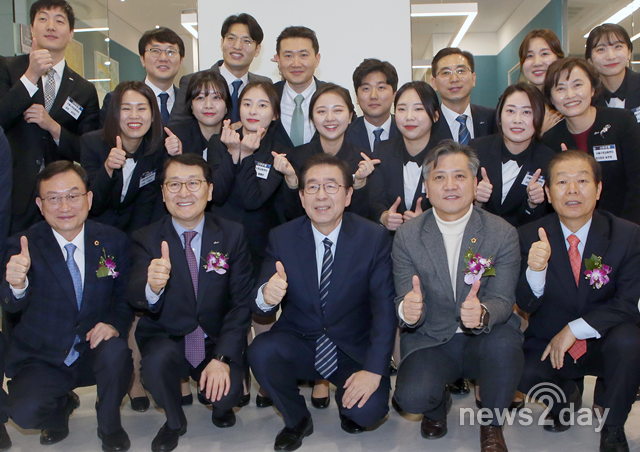 신한은행, ‘서울시금고’ 운영 위해 시청 입성