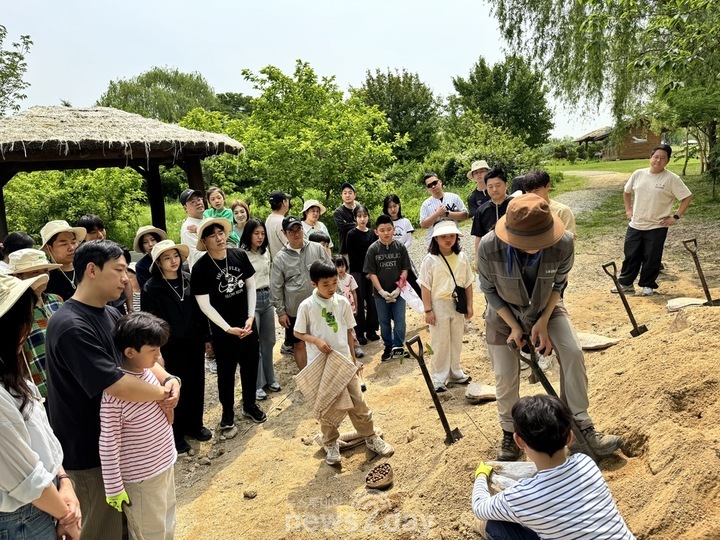 [ESG 한발 더] 롯데마트·BGF리테일·아모레퍼시픽, ‘세계 환경의 날’ 친환경 행사 펼쳐