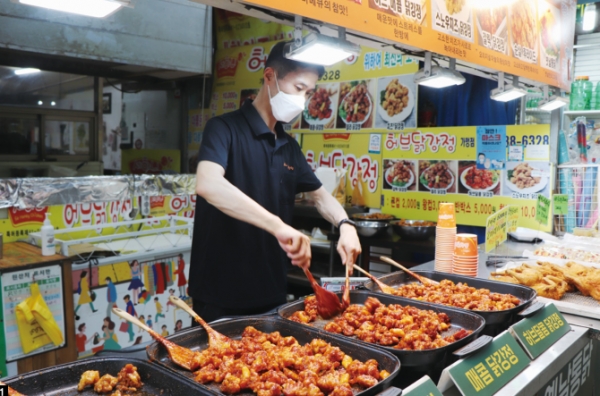 [시장통통] 닭강정 한 컵에 달큰 사랑을... 암사동 맛聖地 허브닭강정