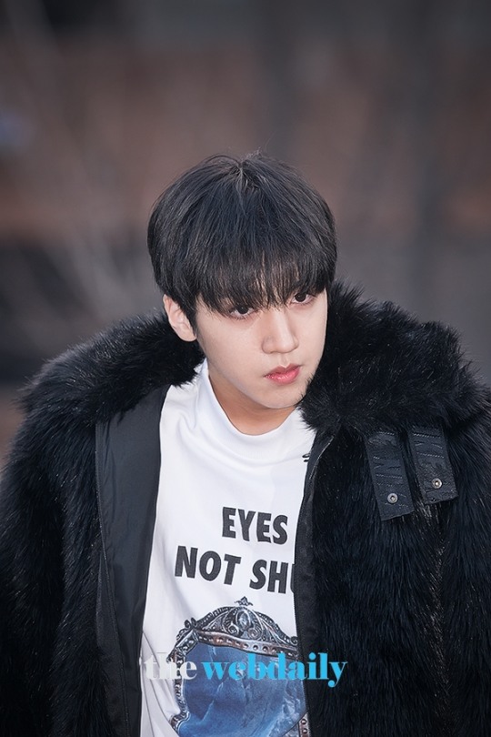 우석X관린 우석, 눈빛 인사