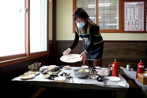 동경주 맛집기행④ - 천상 어부의 정성·인심 가득 감포읍 `일미횟집`