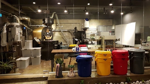  원두와 로스팅의 품질로 승부하는 신선한당일 로스팅카페 오티움커피랩 