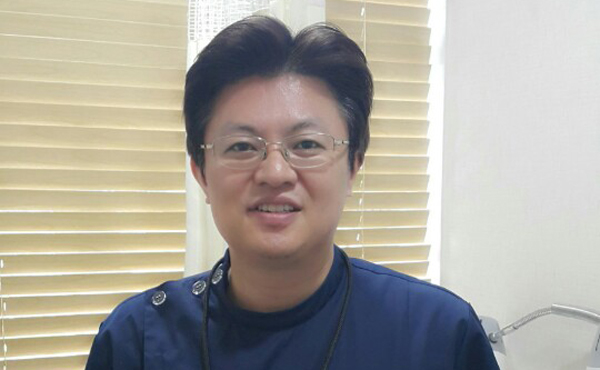  [인터뷰] 신덕일 원장 “편평 사마귀, 한약 치료로 완치에 도전한다” 
