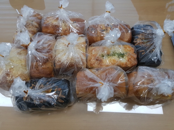 동두천, 디저트카페 콜리봉봉...송내동 이웃사랑 빵 나눔