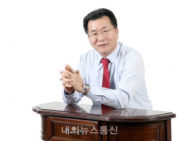 사람과 사람을 잇는 기업 개미인력개발(주)