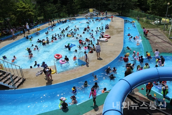 알뜰 피서는 단양 천동물놀이장에서