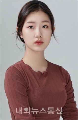 김주아, 디퍼런트컴퍼니와 전속 계약 체결